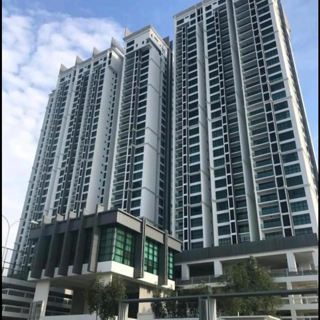 Skyloft Cozy #1 Aeon Loon Sing Bukit Indah Apartment Johor Bahru 0*,  Malaysia